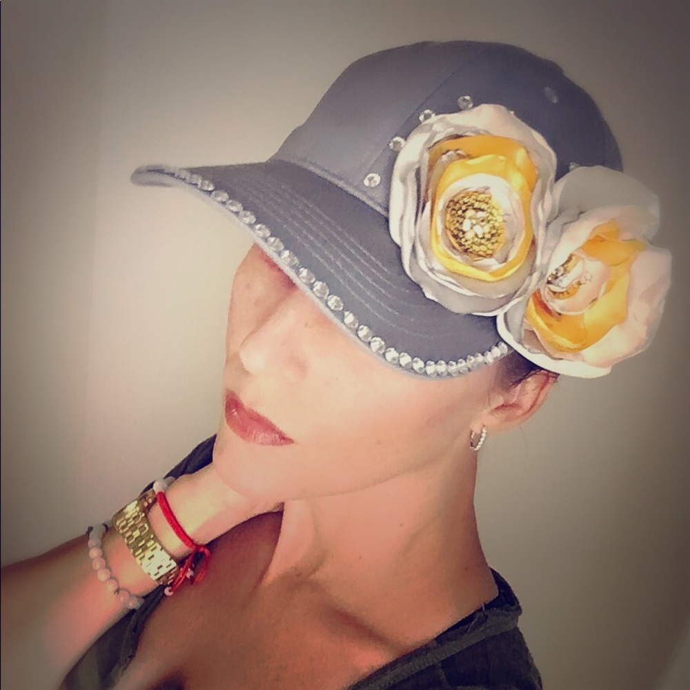 NWOT Flower hats
